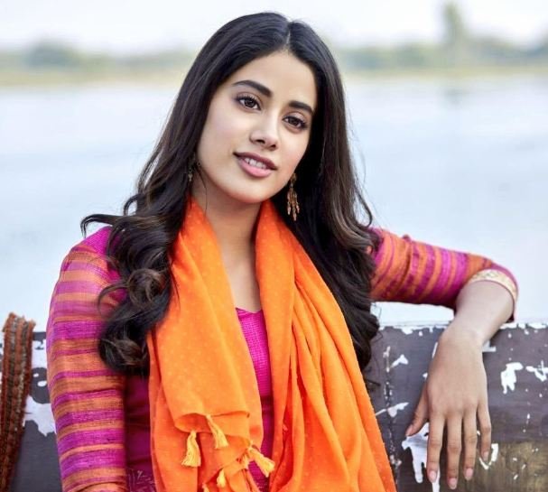 Jhanvi Kapoor in Dhadak