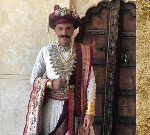 Nihar Pandya Manikarnia