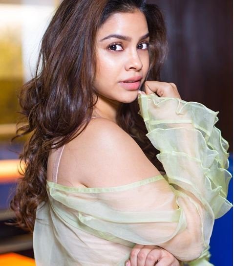 Sumona Chakravarti